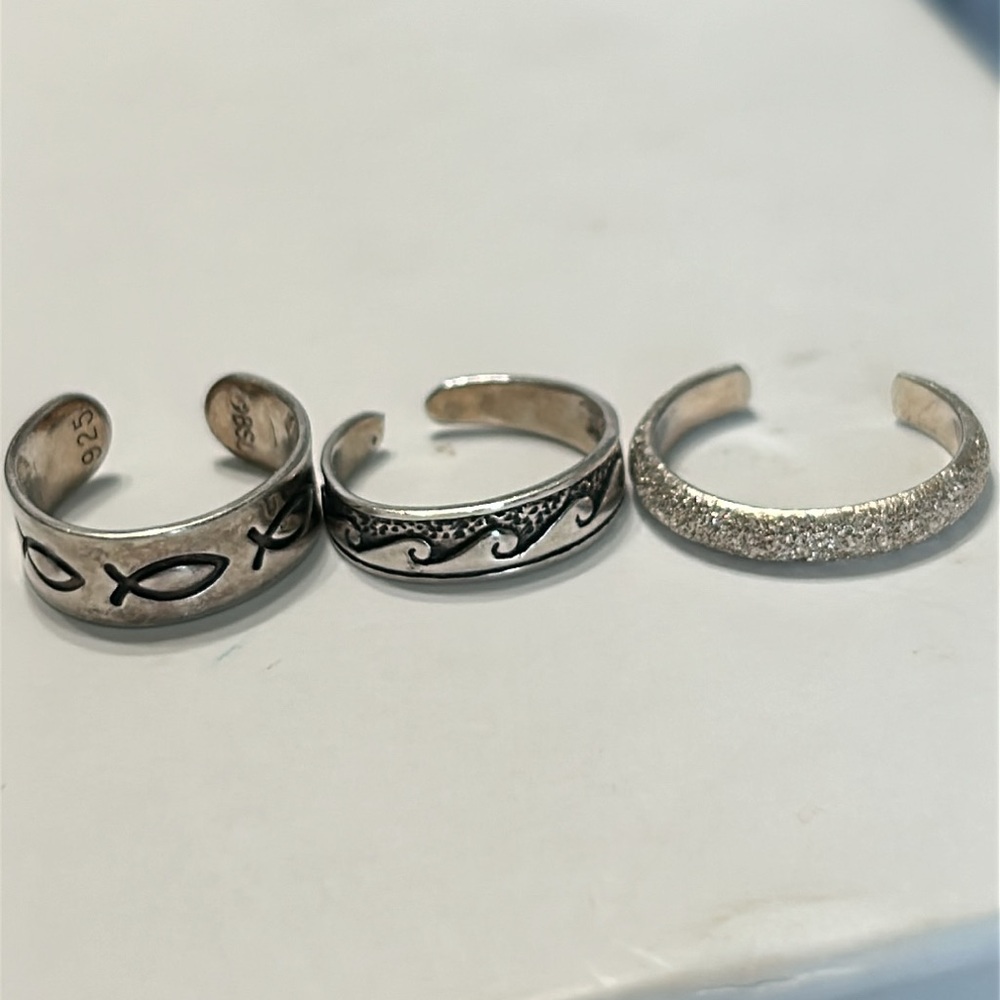 Sterling Silver Adjustable / Toe Ring Bundle With… - image 1